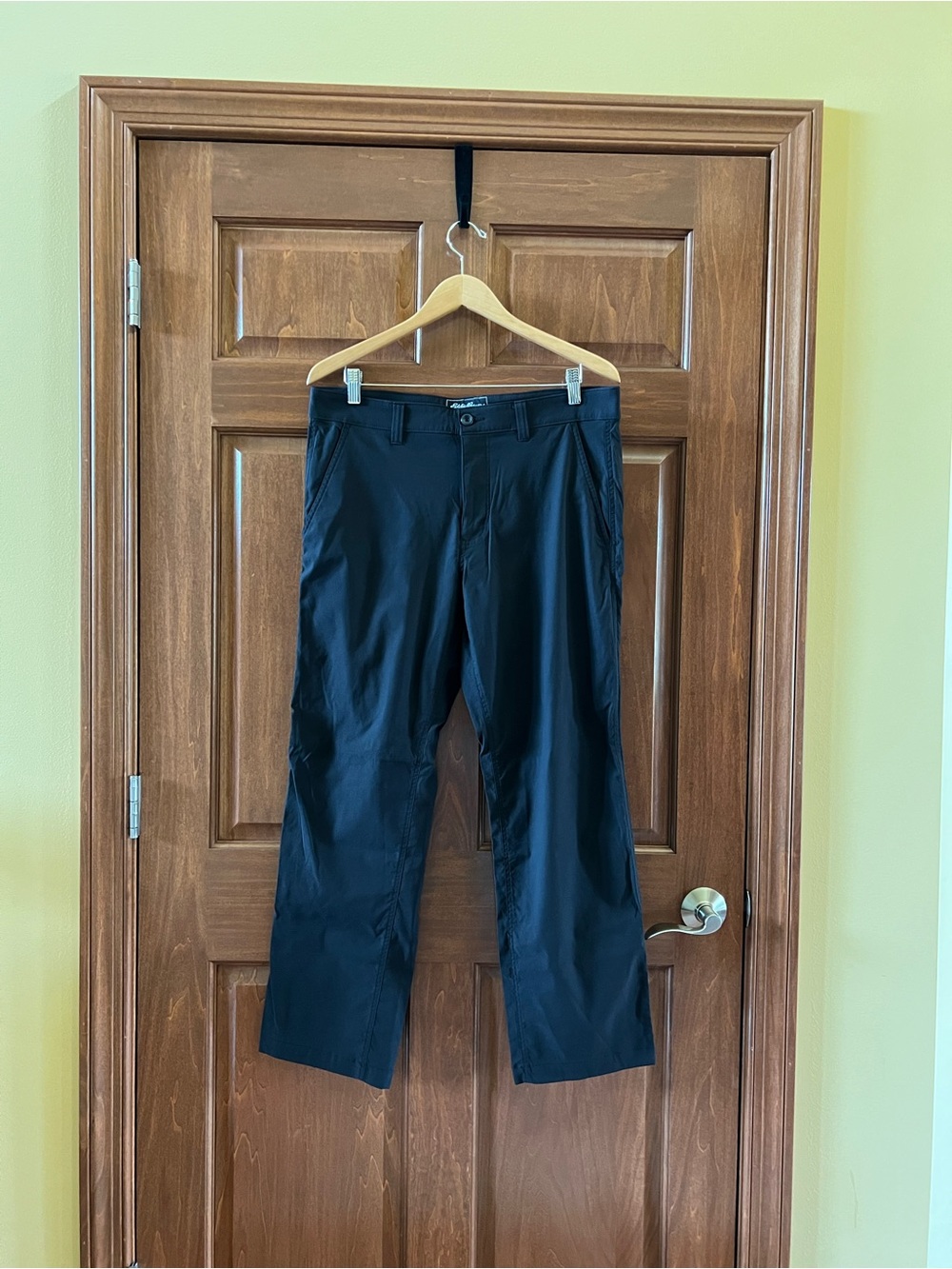 Eddie Bauer Chino Pants Travex Stretch Black Size 34 x 30